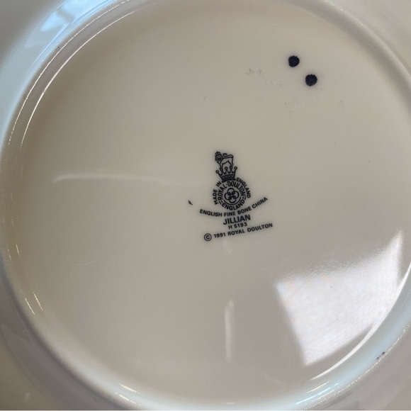 Royal Doulton Replacement Fine China Jillian H5193 Bread and Butter Plate 6.5” - Picture 5 of 6